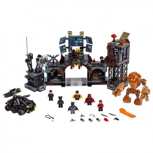 Конструктор LEGO Super Heroes 76122 Вторжение Глиноликого в бэт-пещеру во Владивостоке