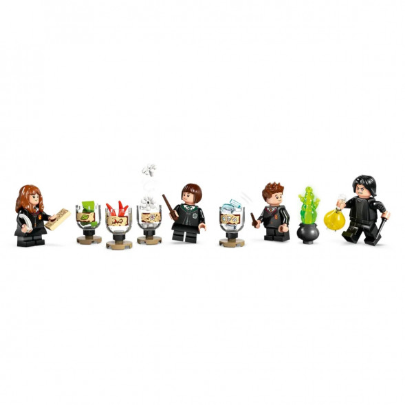 Конструктор LEGO Harry Potter 76431 Замок Хогвартс Класс зельеварения во Владивостоке