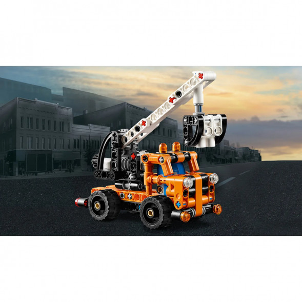Конструктор LEGO Technic 42088 Ремонтный автокран во Владивостоке