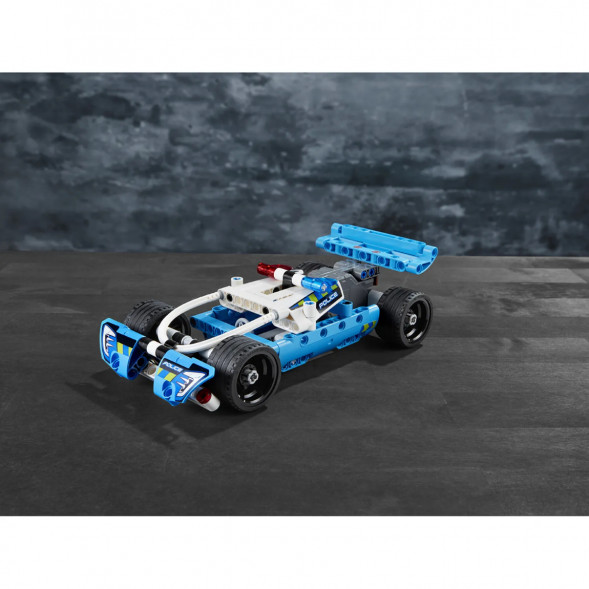 Конструктор LEGO Technic 42091 Полицейская погоня во Владивостоке