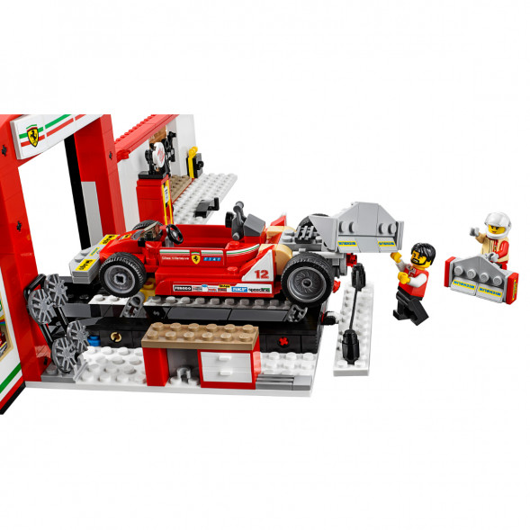 Конструктор LEGO Speed Champions 75889 Гараж Ferrari во Владивостоке