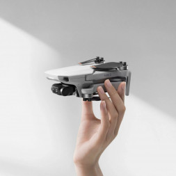Квадрокоптер DJI Mavic Mini 2 Fly More Combo