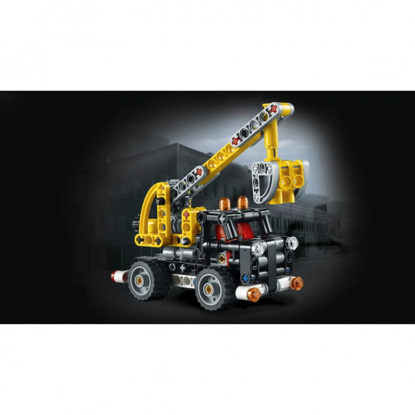 Конструктор LEGO Technic 42031 Ремонтный автокран во Владивостоке