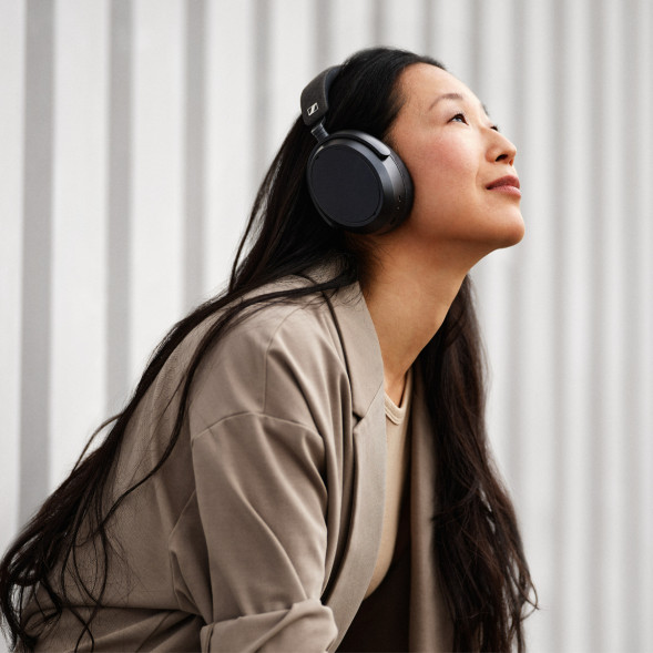 Беспроводные наушники Sennheiser Momentum 4 Wireless, Black во Владивостоке