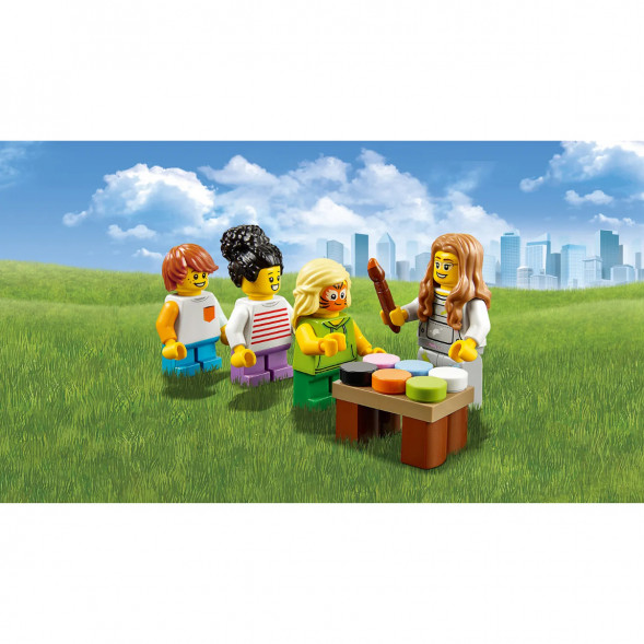 Конструктор LEGO City Town 60234 Комплект минифигурок Весёлая ярмарка во Владивостоке